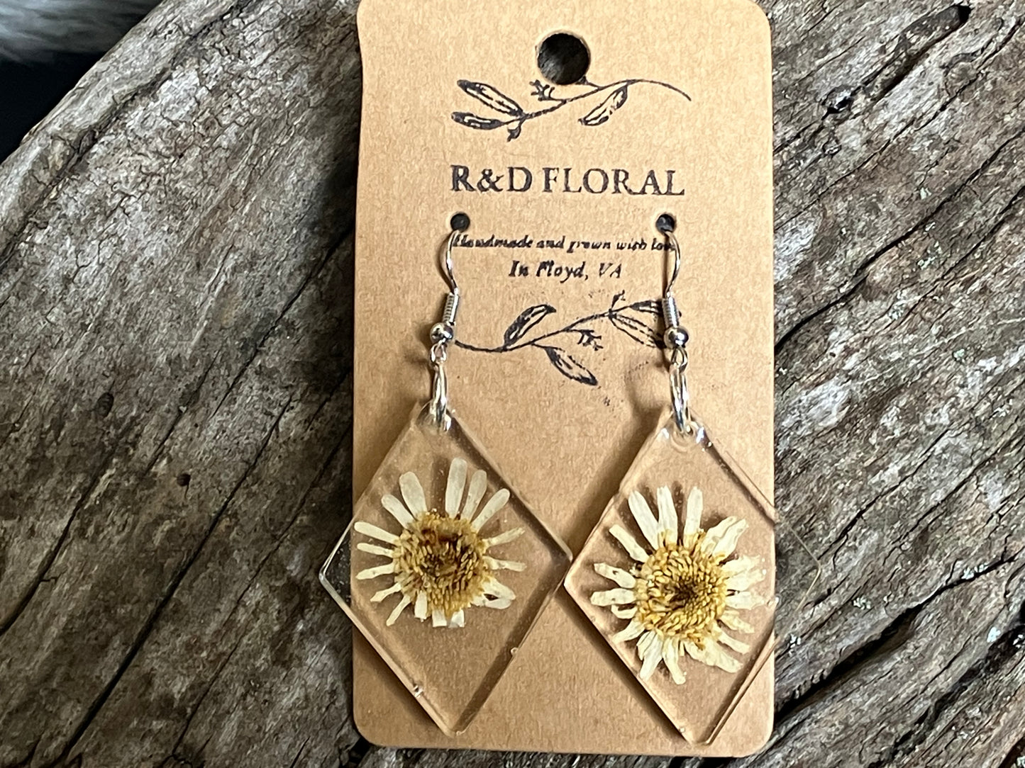 Medium Diamond Virginia Native
