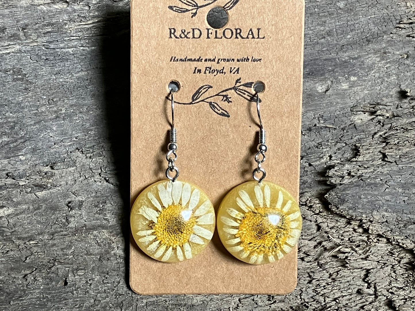 Leucanthemum resin Earring
