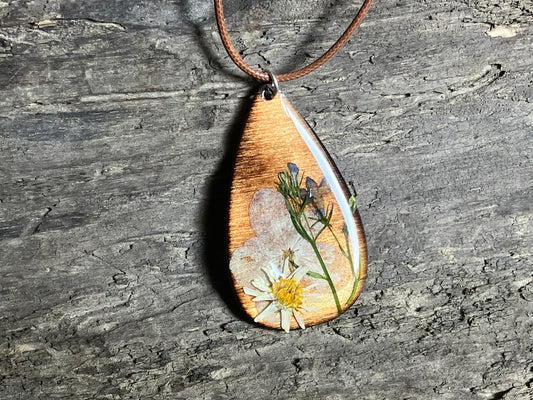‘Simplistic’ Pendant