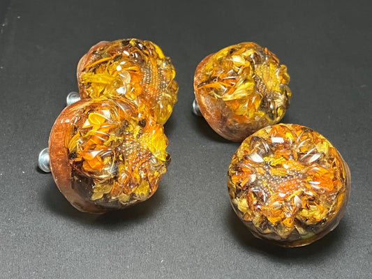 ‘Fall feels’ Drawer knobs