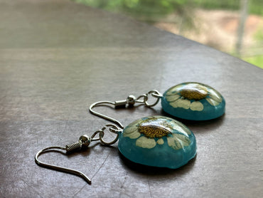 Real Daisy Round resin Earrings 2