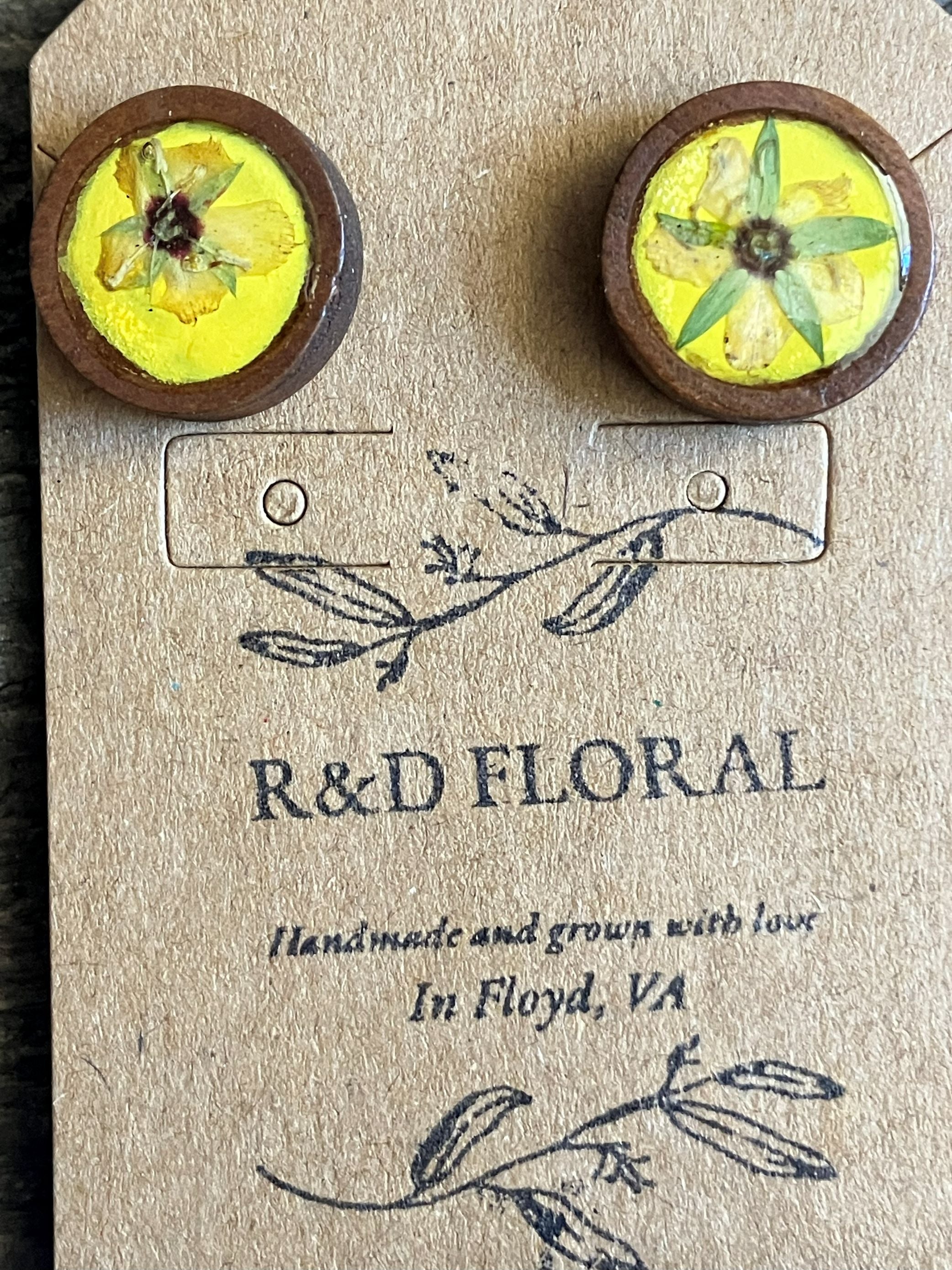 Hand-painted yellow wooden stud earrings with real Hypericum flowers preserved in resin by R & D Floral.