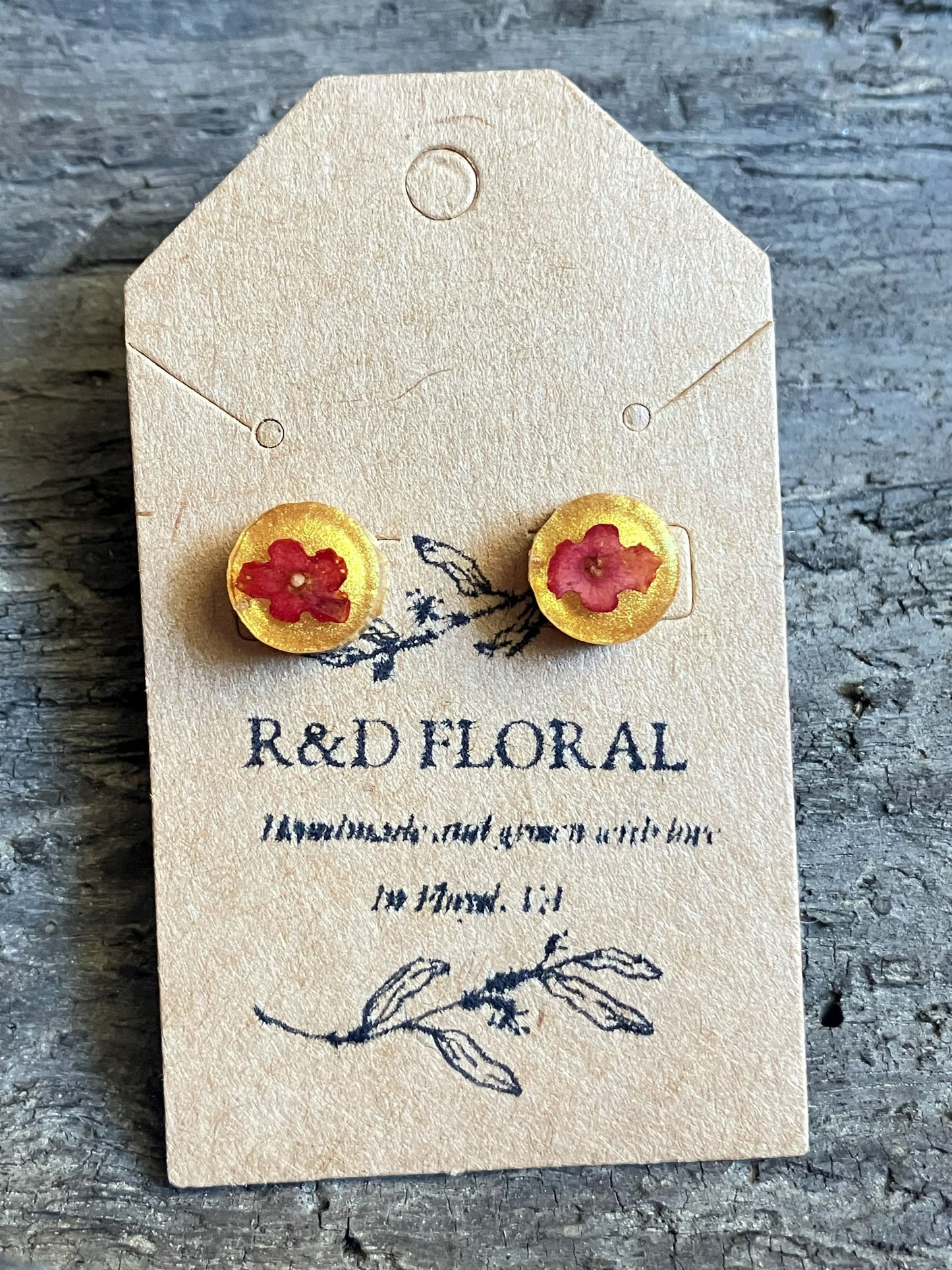 Gold Lantana Stud Earrings